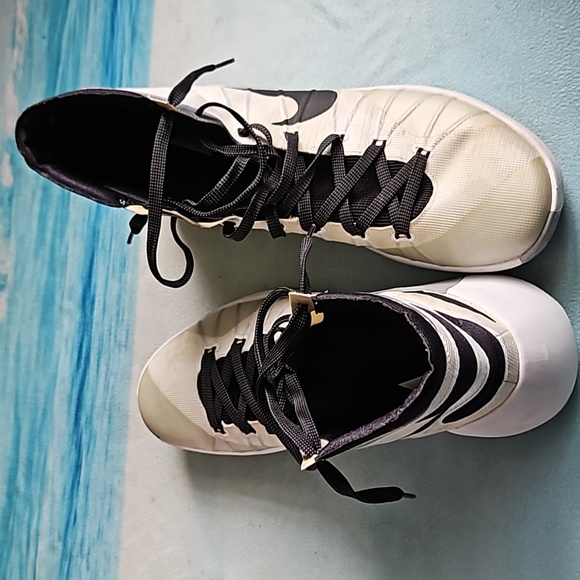Hyperdunk 2015 'White Black Wolf Grey - Picture 1 of 3